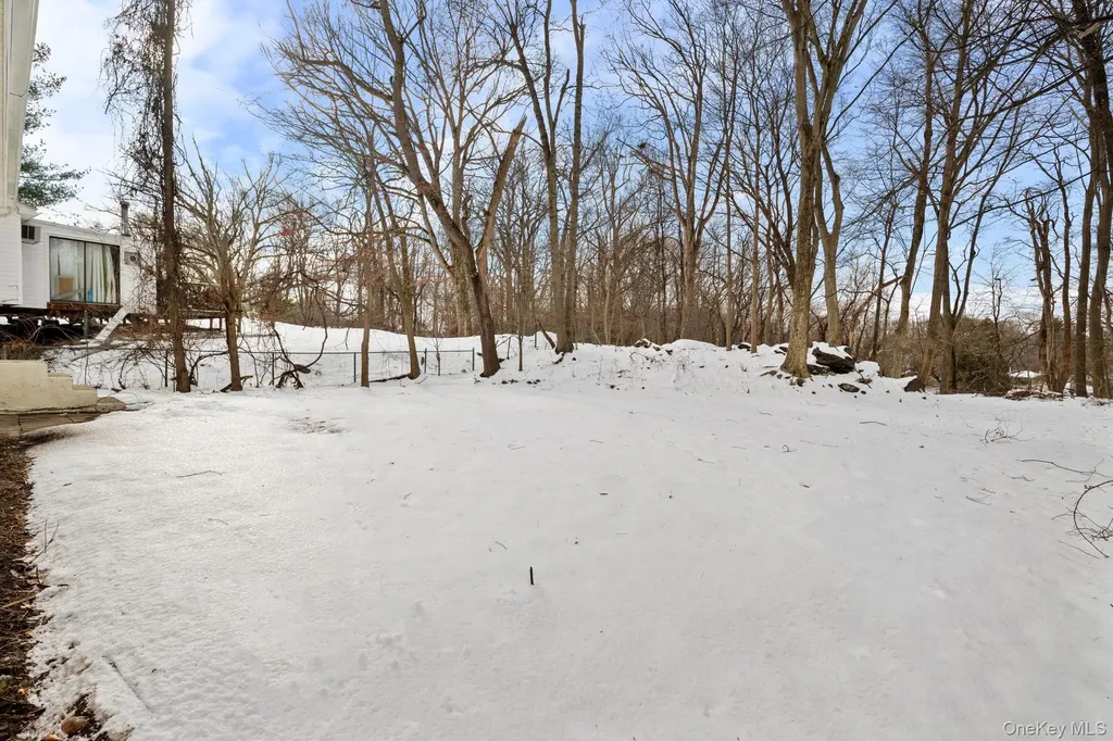 21 Henning Drive Montrose NY 10548