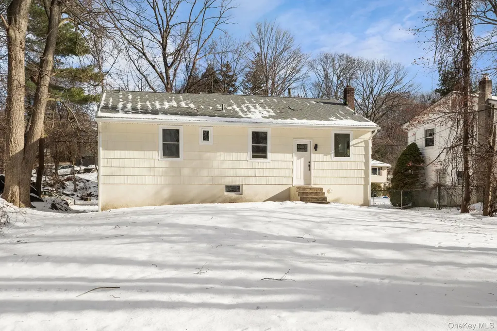 21 Henning Drive Montrose NY 10548