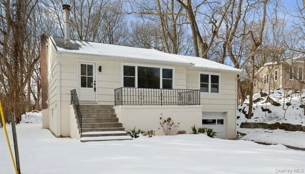21 Henning Drive Montrose NY 10548