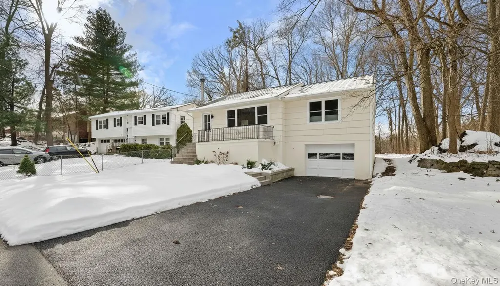 21 Henning Drive Montrose NY 10548