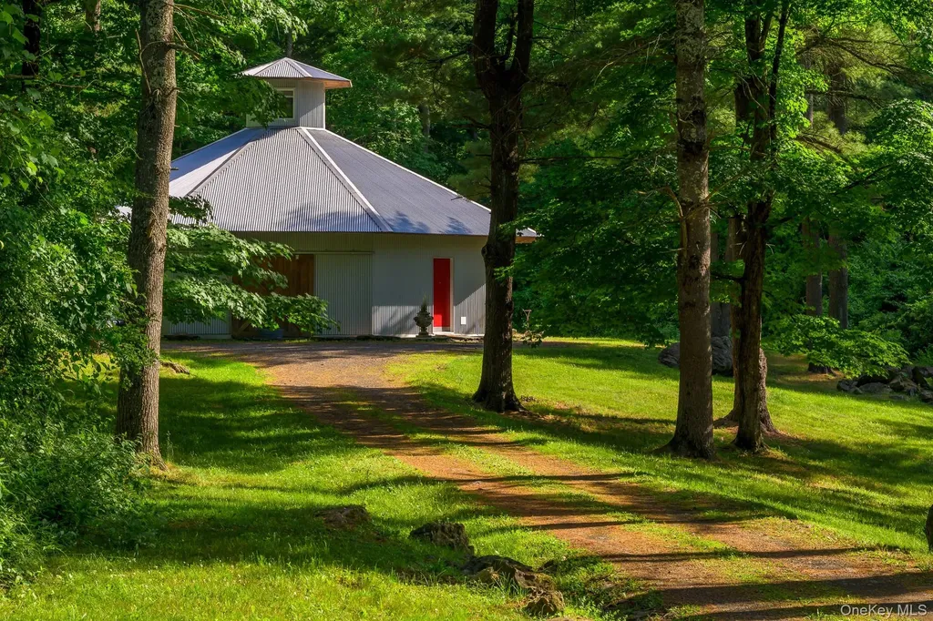 401 Collins Street Hillsdale NY 12529
