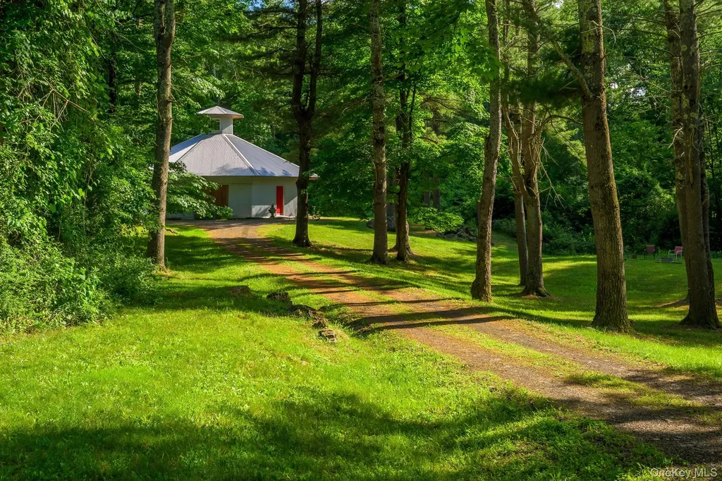 401 Collins Street Hillsdale NY 12529