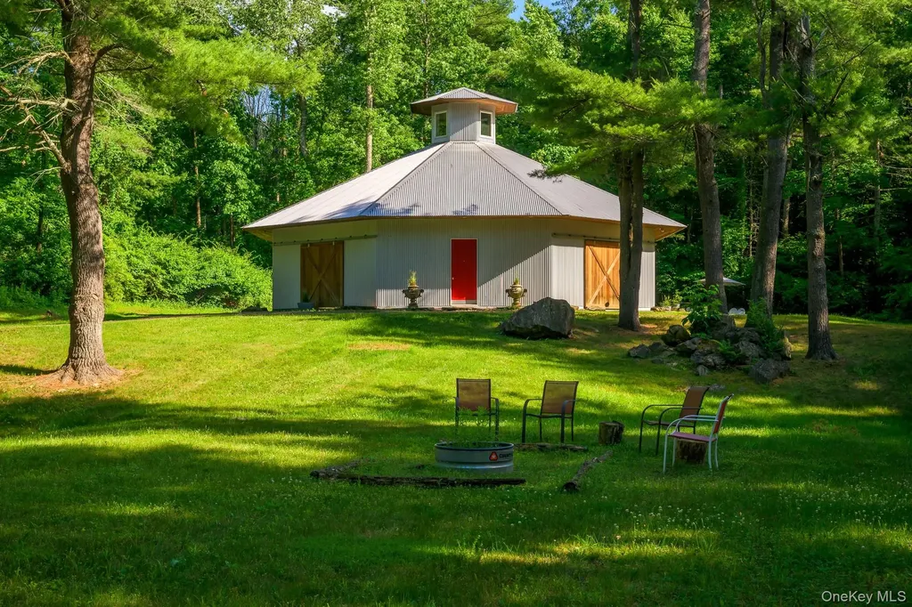 401 Collins Street Hillsdale NY 12529
