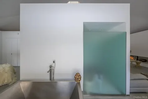 401 Collins Street Hillsdale NY 12529