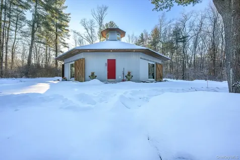 401 Collins Street Hillsdale NY 12529