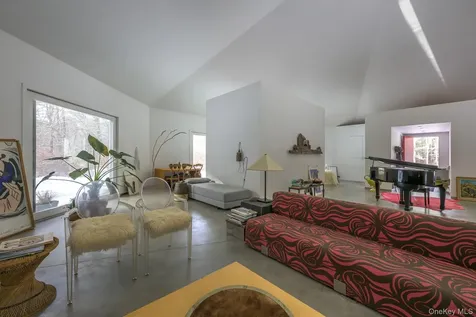 401 Collins Street Hillsdale NY 12529