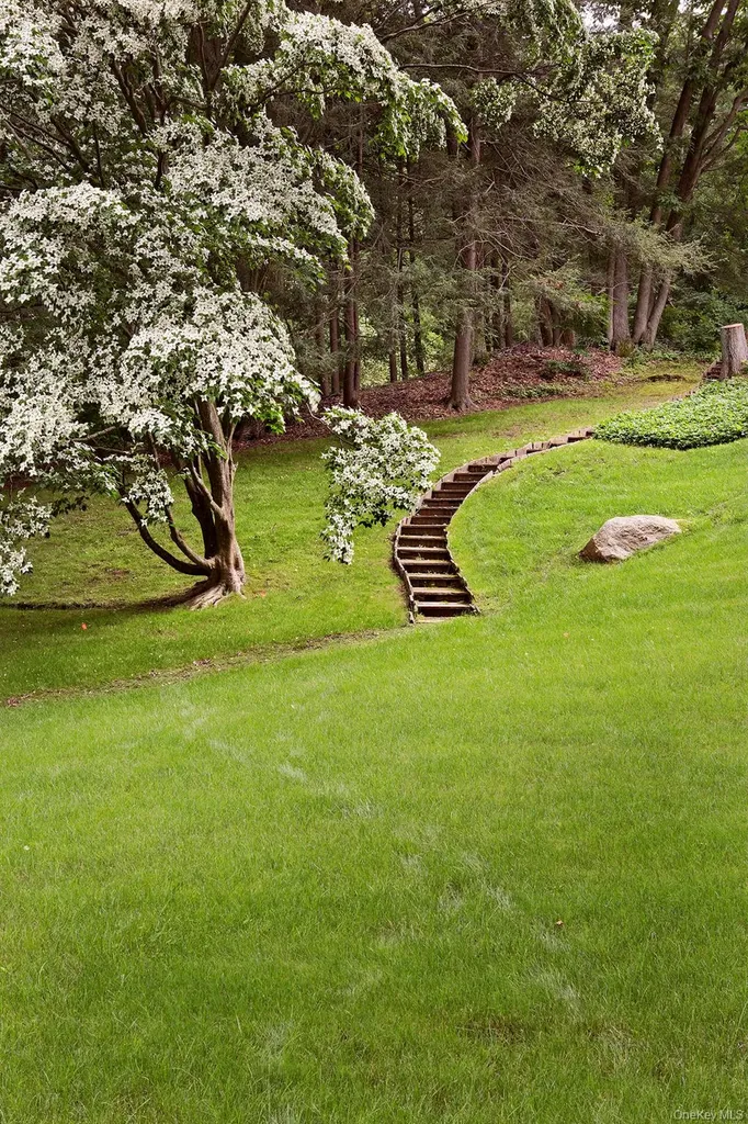 269 Stone Hill Road Pound Ridge NY 10576
