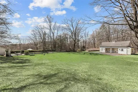 269 Stone Hill Road Pound Ridge NY 10576