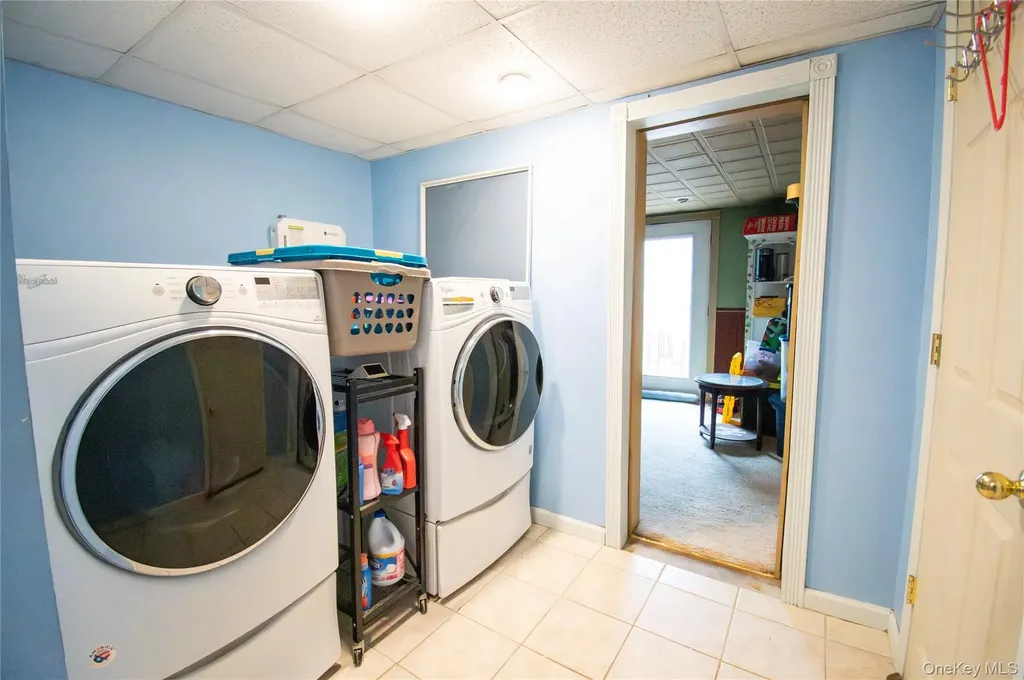 1390 America Avenue West Babylon NY 11704