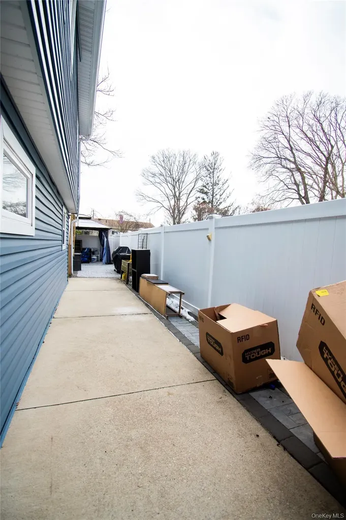 1390 America Avenue West Babylon NY 11704