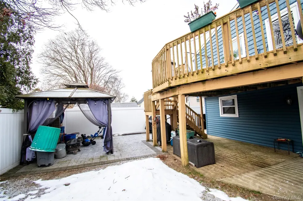1390 America Avenue West Babylon NY 11704