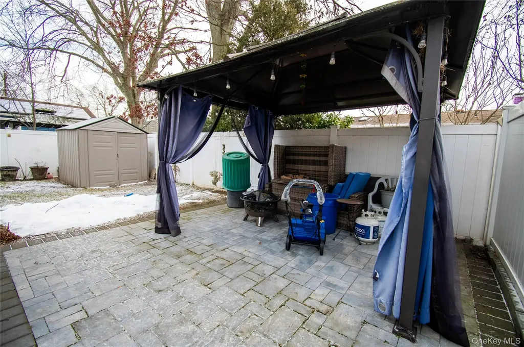 1390 America Avenue West Babylon NY 11704