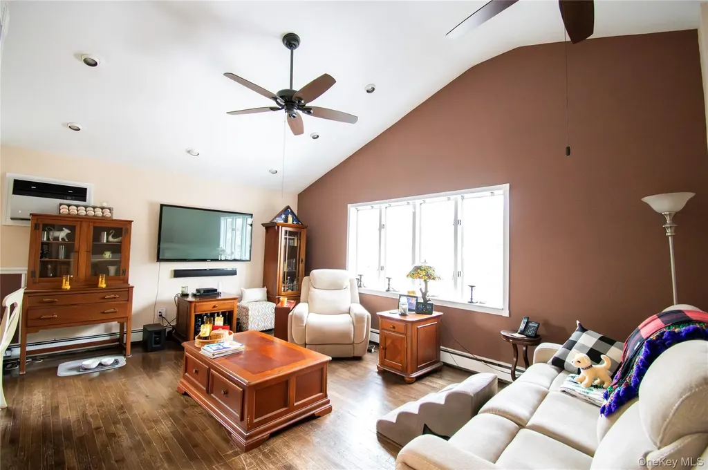 1390 America Avenue West Babylon NY 11704