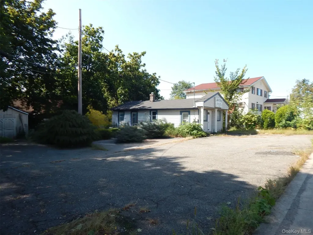 119 S Main Street Monsey NY 10977