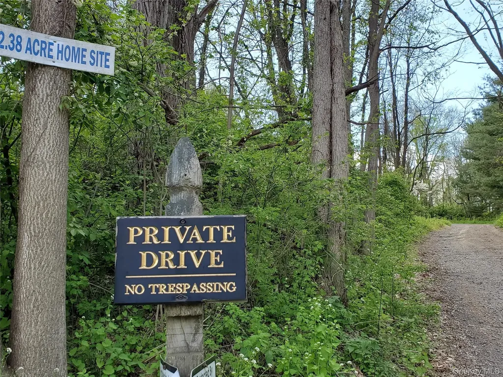 17 Crow Hill Lane Rhinebeck NY 12572
