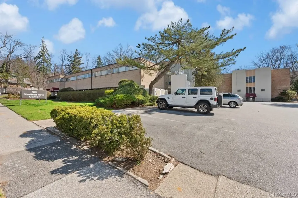 200 S Broadway Tarrytown NY 10591
