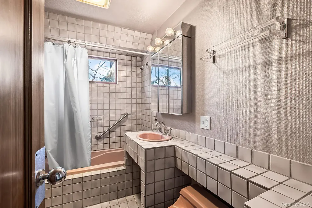 3 Ridgecrest E Scarsdale NY 10583
