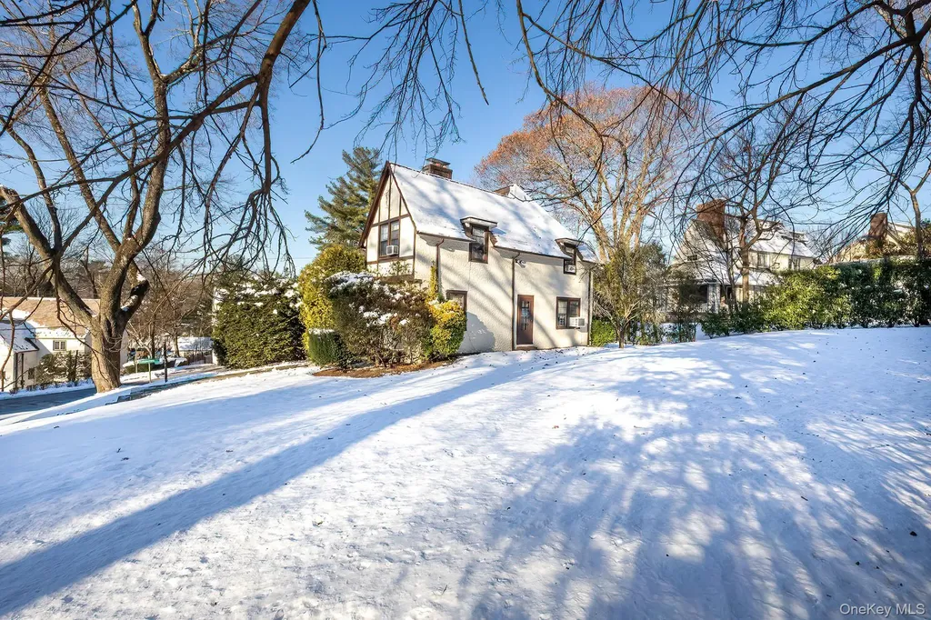 3 Ridgecrest E Scarsdale NY 10583