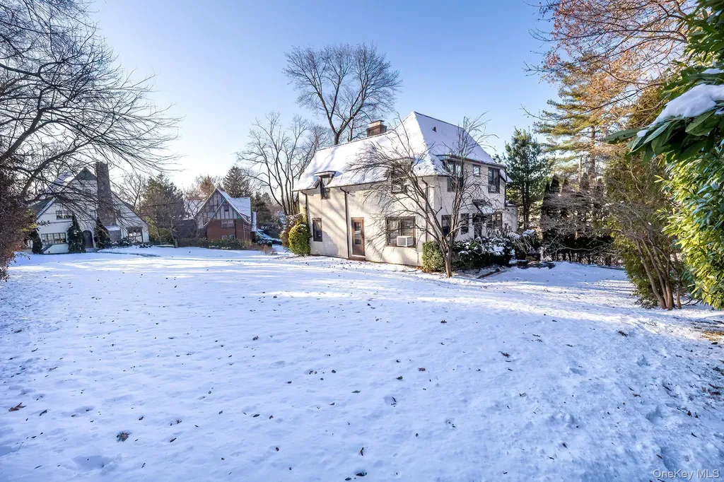 3 Ridgecrest E Scarsdale NY 10583