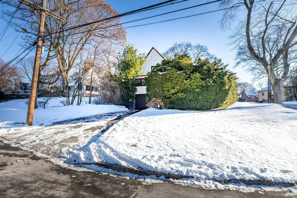 3 Ridgecrest E Scarsdale NY 10583