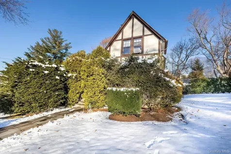 3 Ridgecrest E Scarsdale NY 10583