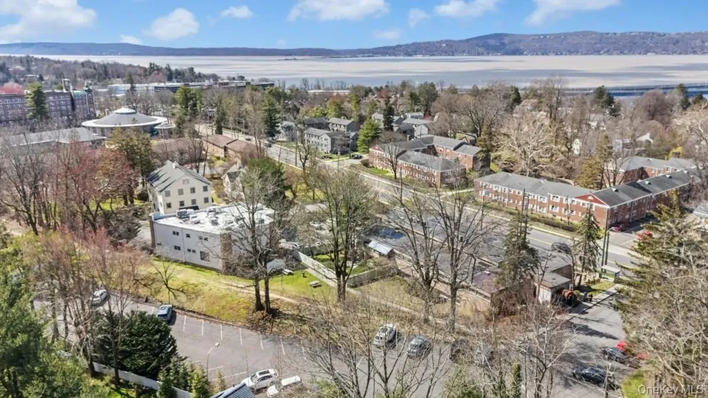 200 S Broadway Tarrytown NY 10591