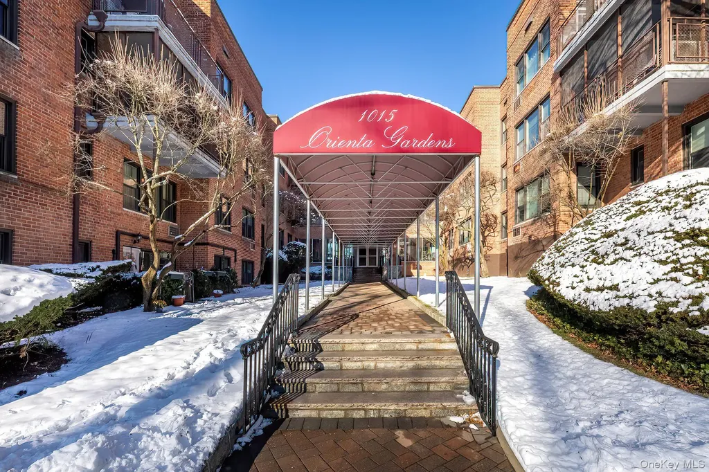 1015 Old Post Road Mamaroneck NY 10543
