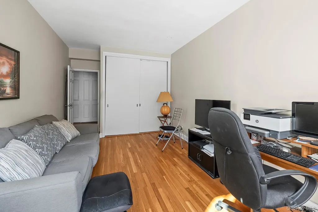 1015 Old Post Road Mamaroneck NY 10543