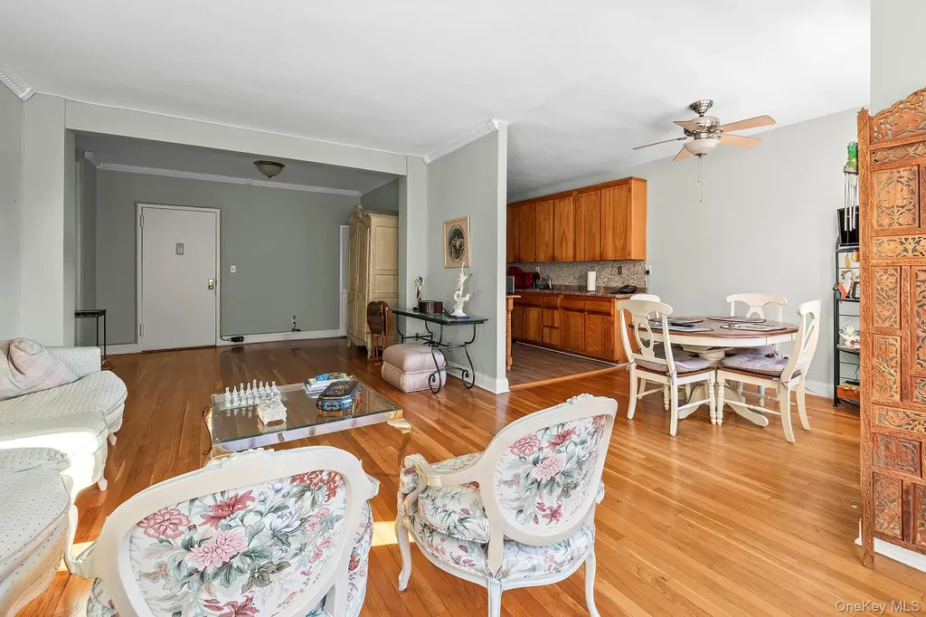 1015 Old Post Road Mamaroneck NY 10543