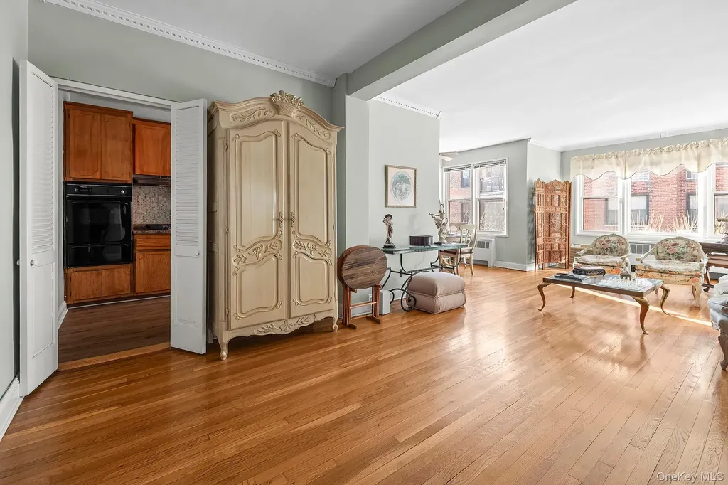 1015 Old Post Road Mamaroneck NY 10543