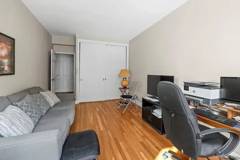 1015 Old Post Road Mamaroneck NY 10543