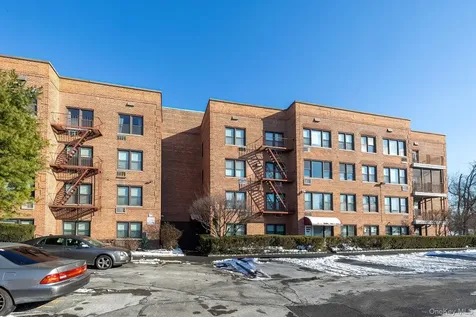 1015 Old Post Road Mamaroneck NY 10543