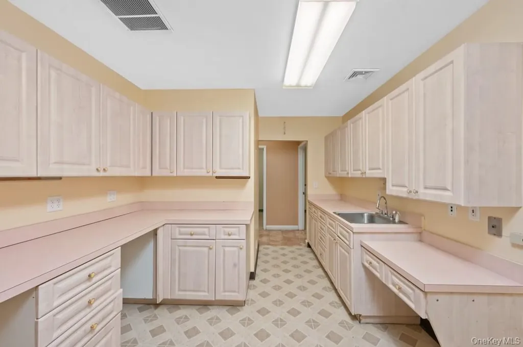 200 S Broadway Tarrytown NY 10591