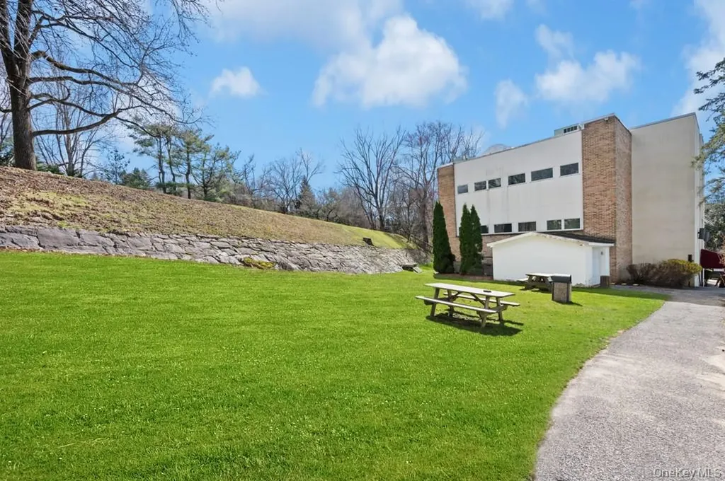 200 S Broadway Tarrytown NY 10591