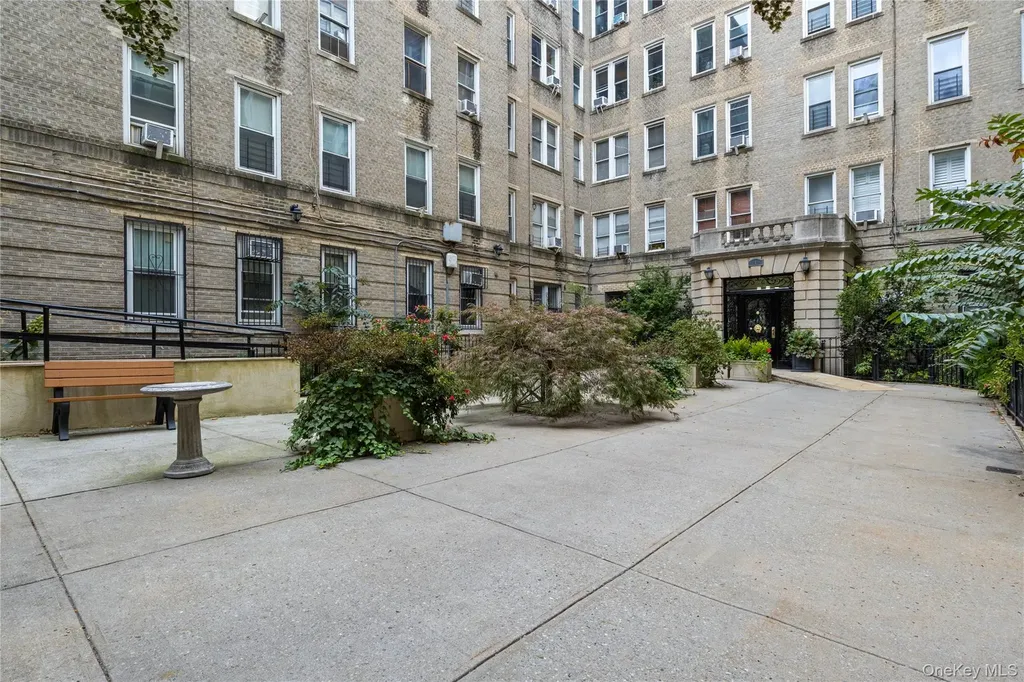 811 Walton Avenue Bronx NY 10451