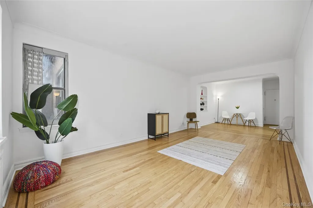 35-35 75th Street Jackson Heights NY 11372