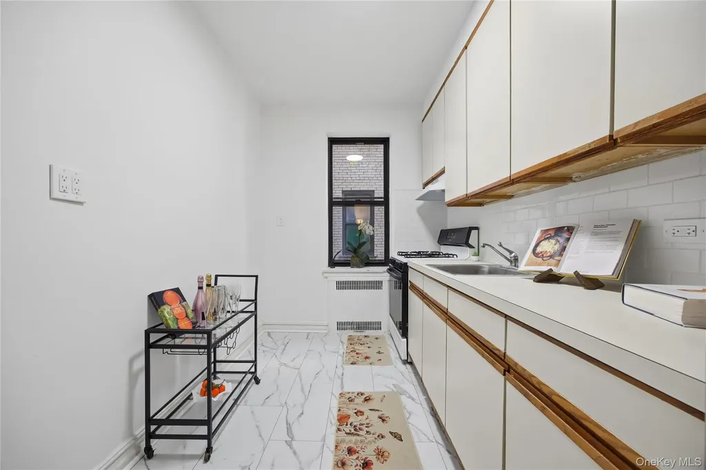 35-35 75th Street Jackson Heights NY 11372