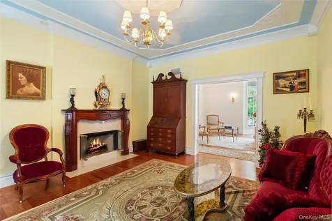1 Terrys Trail East Hampton NY 11937