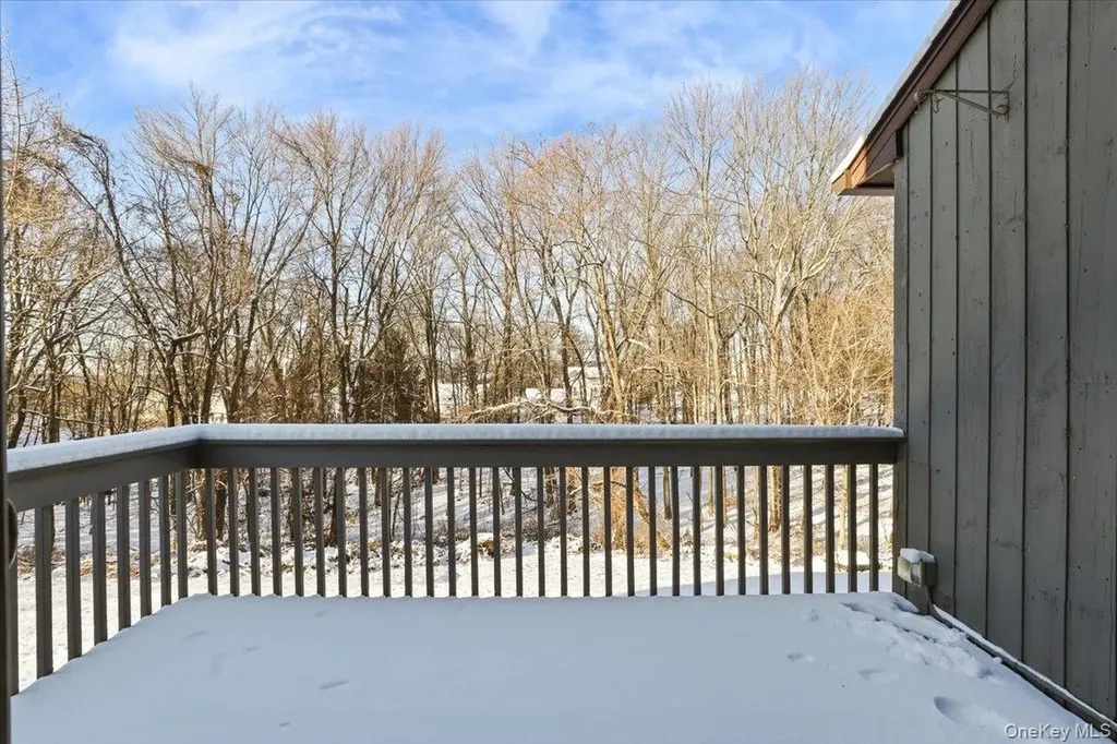 51 Hemlock Circle Peekskill NY 10566