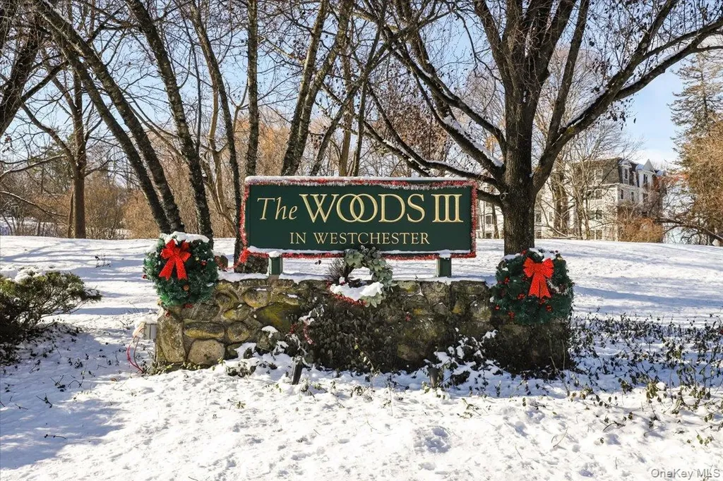 51 Hemlock Circle Peekskill NY 10566
