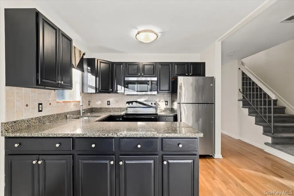 51 Hemlock Circle Peekskill NY 10566