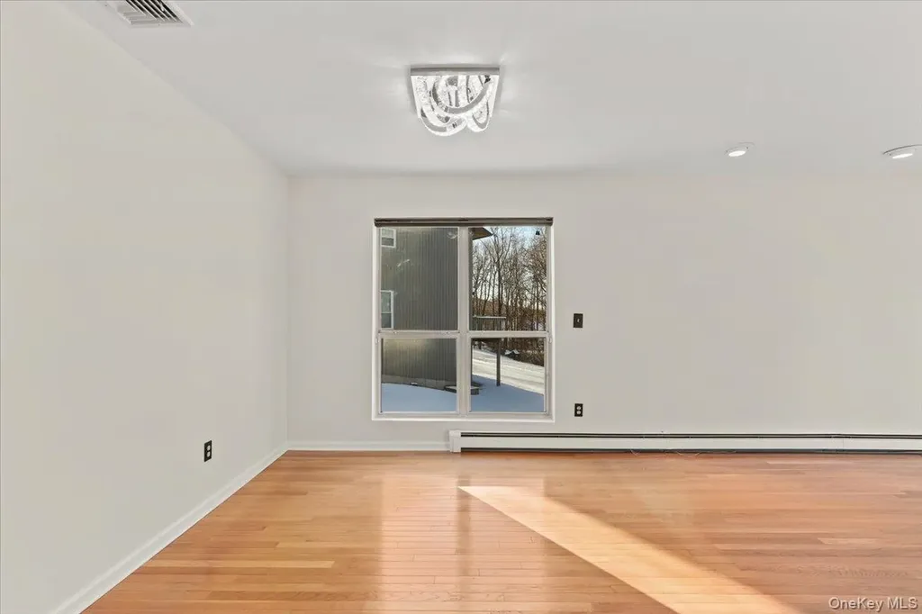 51 Hemlock Circle Peekskill NY 10566