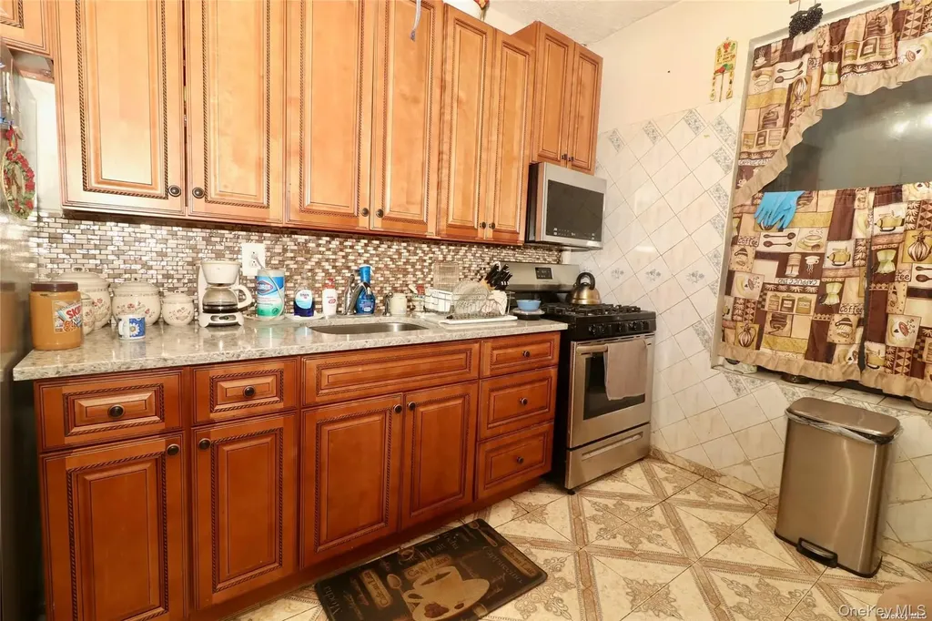 941 Jerome Avenue Bronx NY 10452