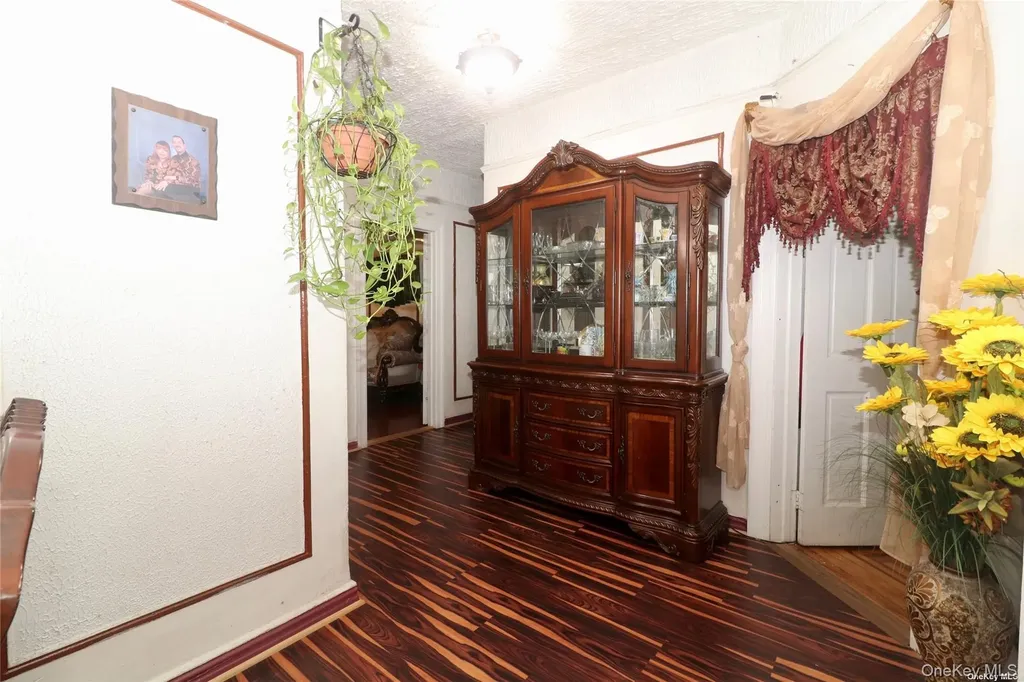 941 Jerome Avenue Bronx NY 10452