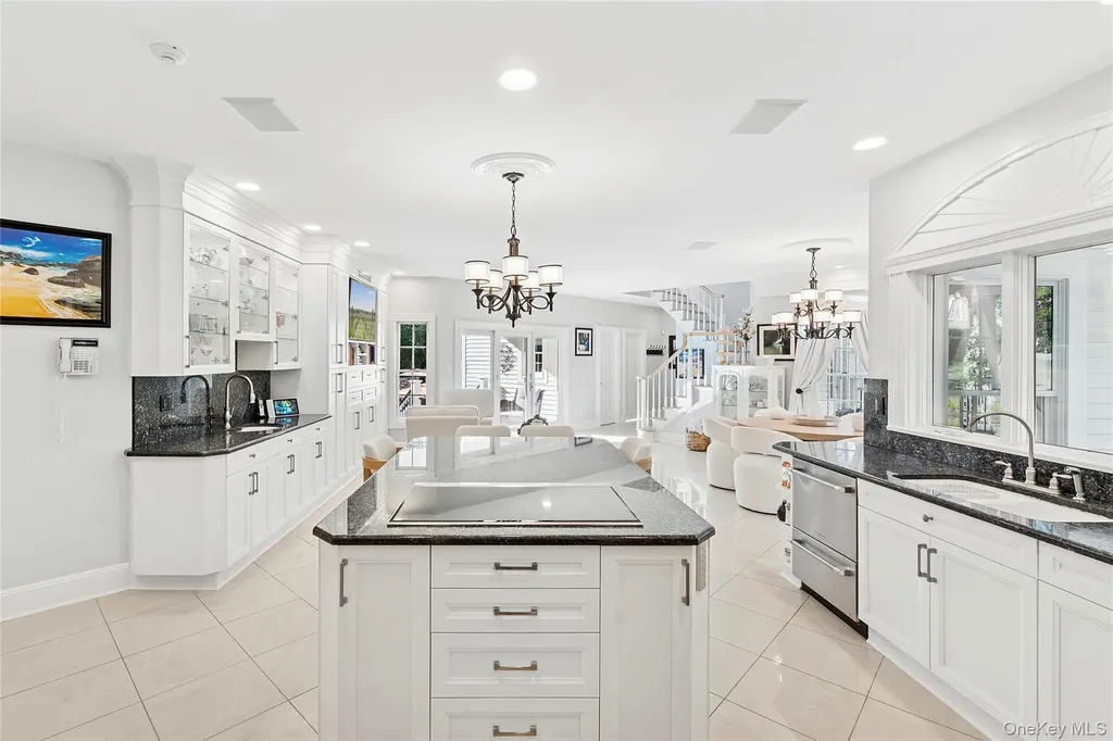 2 N Harbor Down Miller Place NY 11764