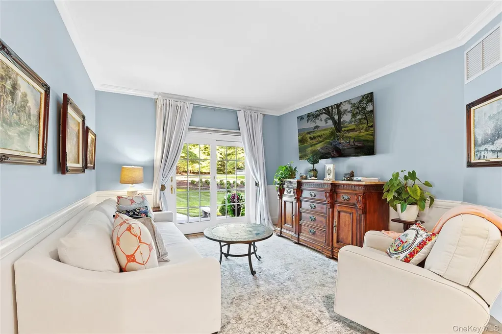 2 N Harbor Down Miller Place NY 11764