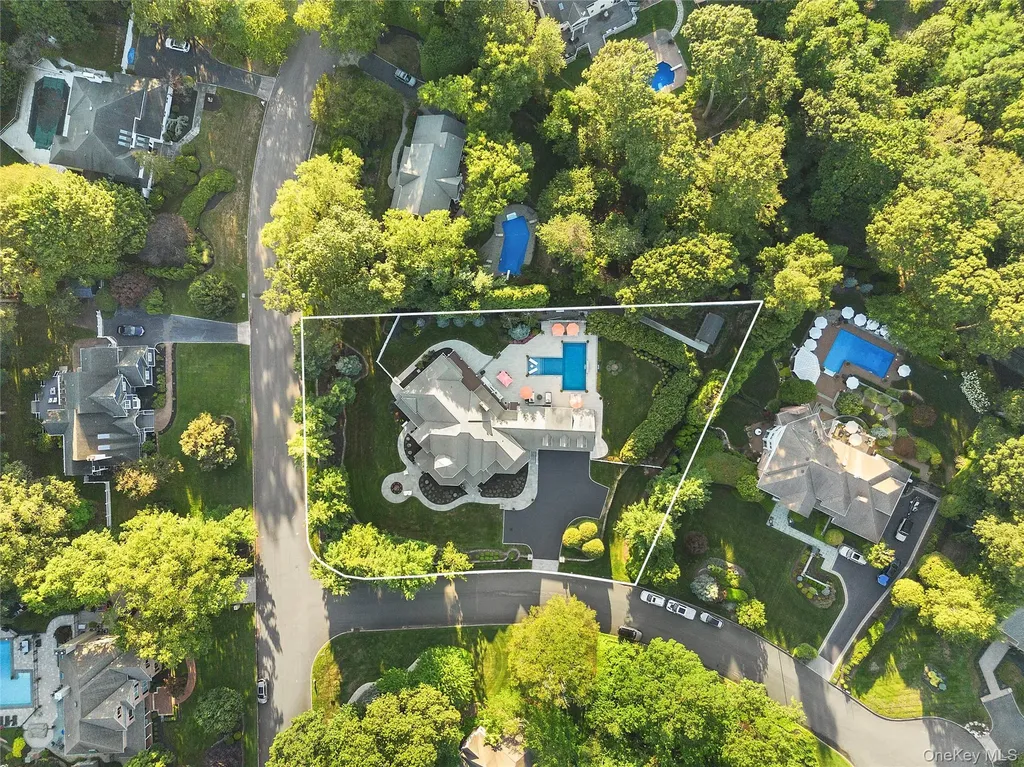 2 N Harbor Down Miller Place NY 11764