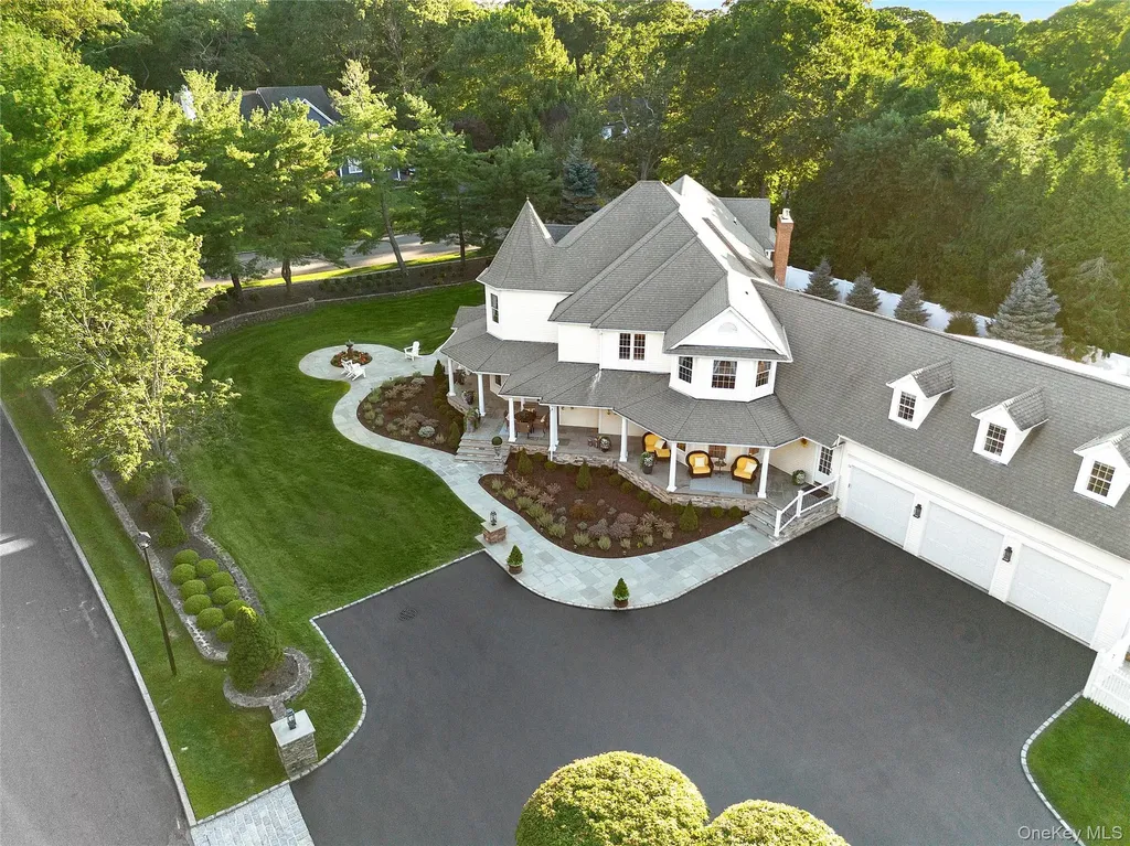 2 N Harbor Down Miller Place NY 11764