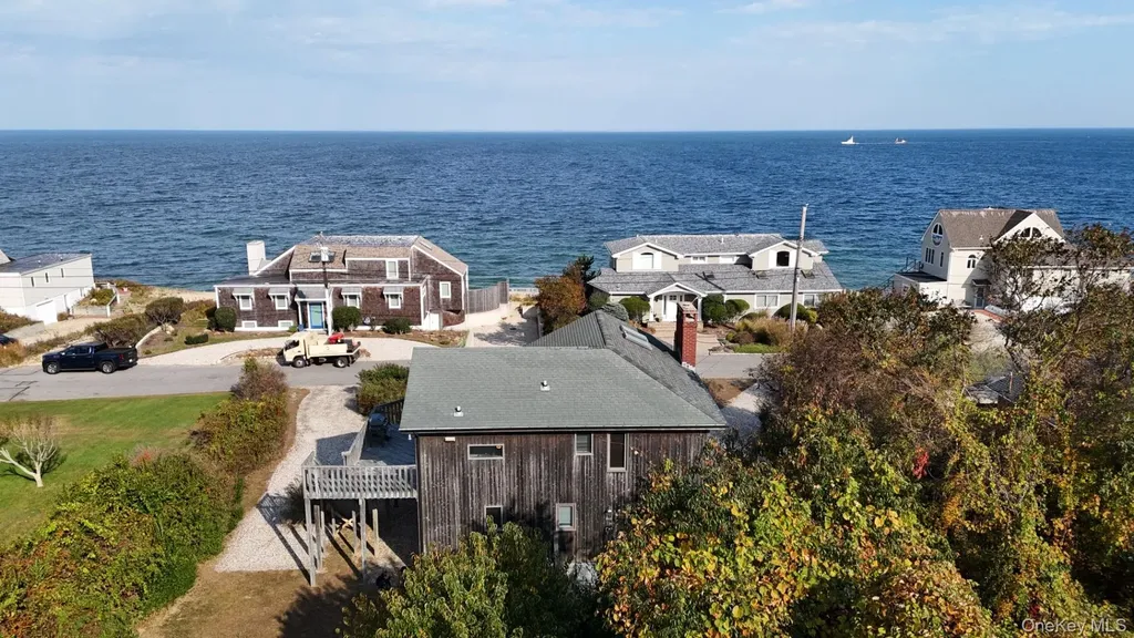21 Captain Kidds Path Montauk NY 11954