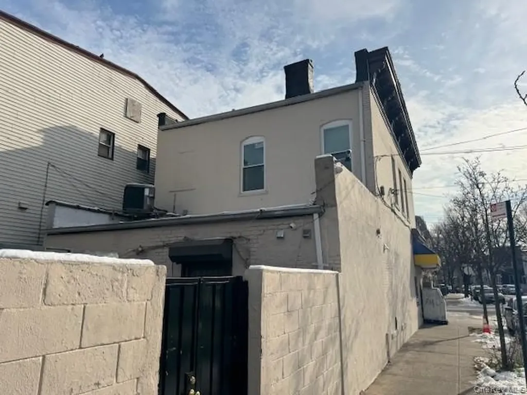 101-01 35th Avenue Corona NY 11368